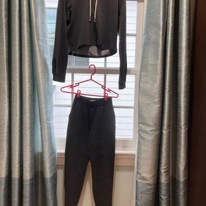 Matching dark grey sweatshirt & sweatpants